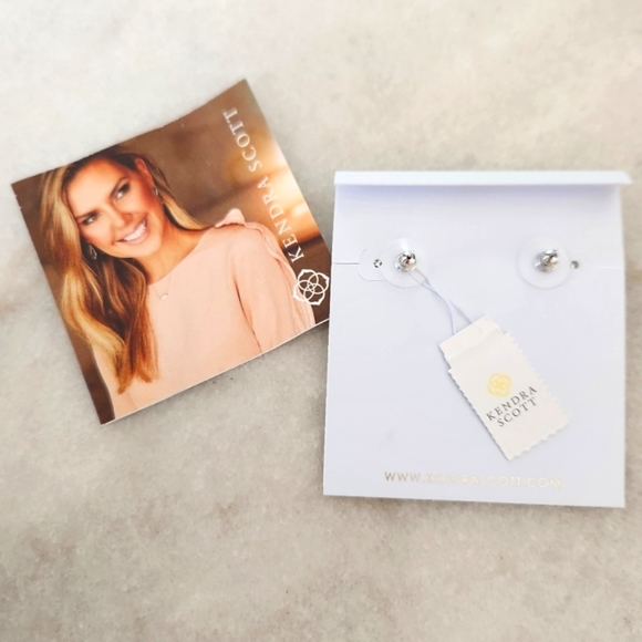 Kendra Scott London Blue Ellie silver stud earrings NWT - Picture 3 of 4